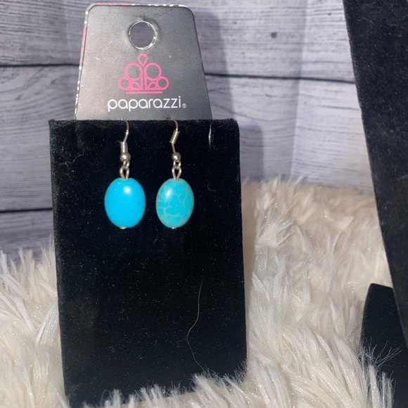 Turquoise Necklace and earring set - Picture 2 of 4